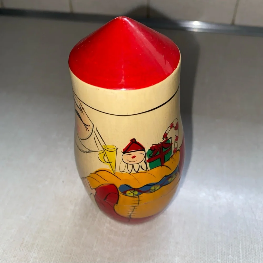 Vintage‎ Wooden 5 Pc Santa Claus Nesting Dolls Painted Christmas